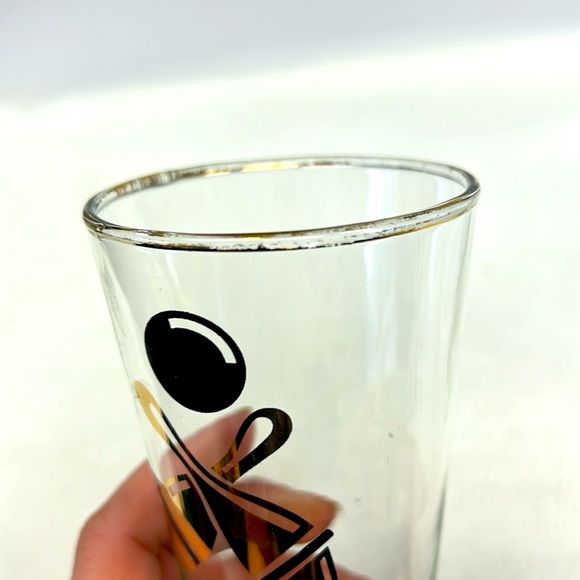 Vintage set of two Pilsner glasses with bowling design and gold accents - Picture 6 of 7